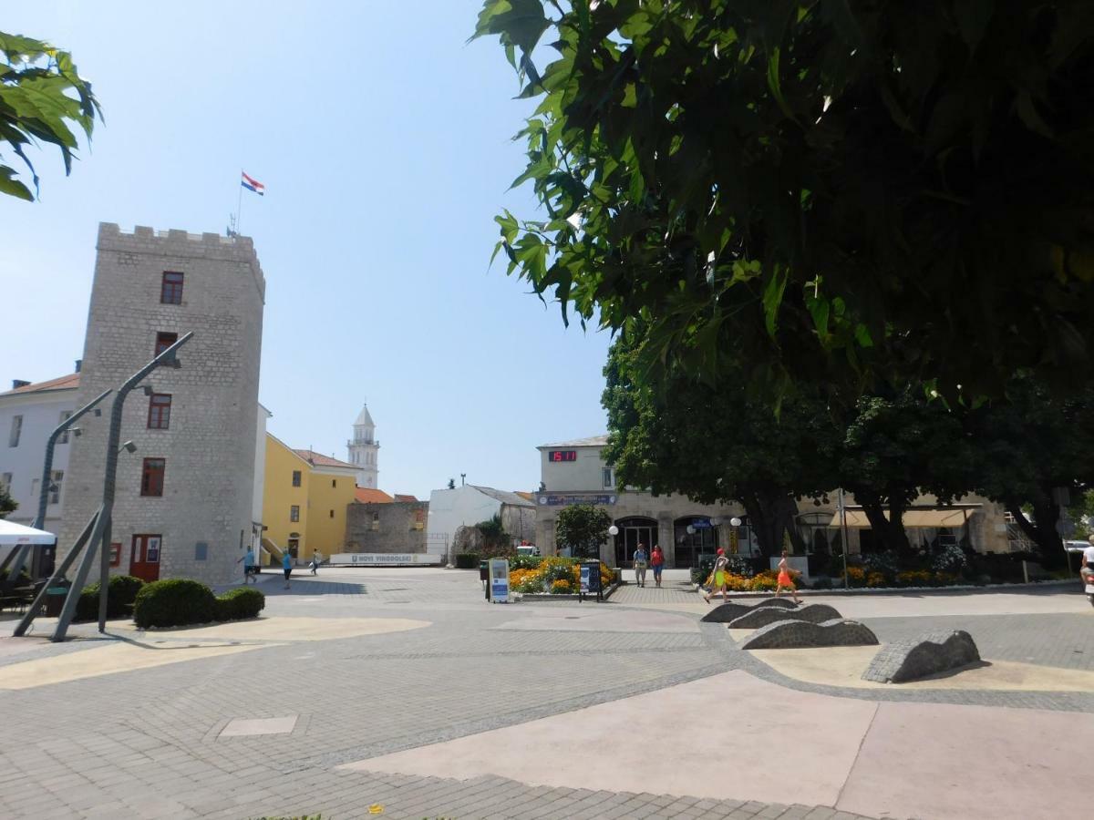 Studio Apartman Old Town โนวีวีโนดอลสกี ภายนอก รูปภาพ