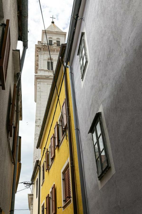 Studio Apartman Old Town โนวีวีโนดอลสกี ภายนอก รูปภาพ
